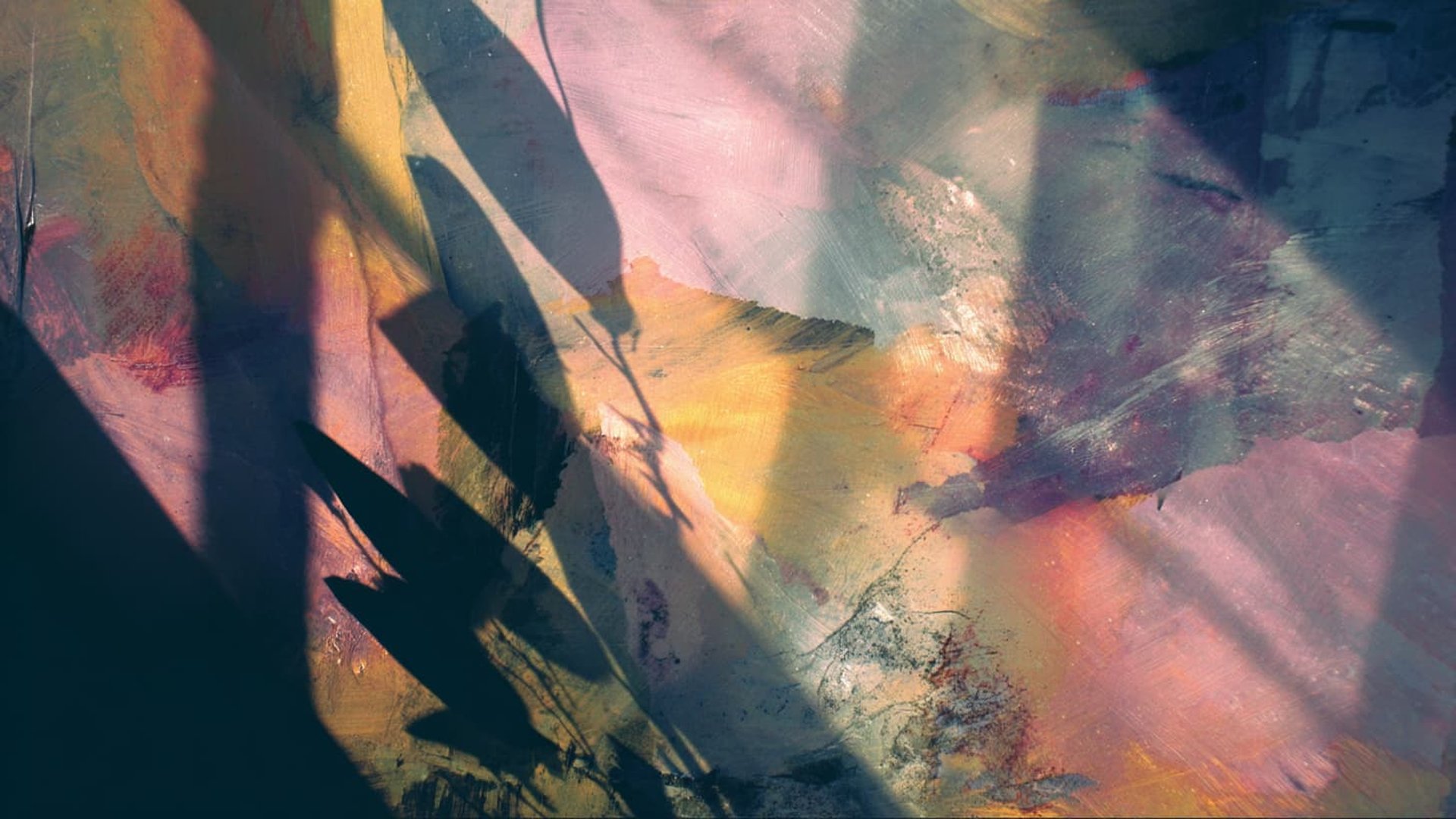 Abstraktes Hero-Bild: GPT-5.2 und LLM-Evolution - Licht und Schatten auf strukturiertem Hintergrund